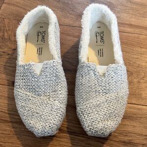 TOMS Light Gray Knit Slip-Ons